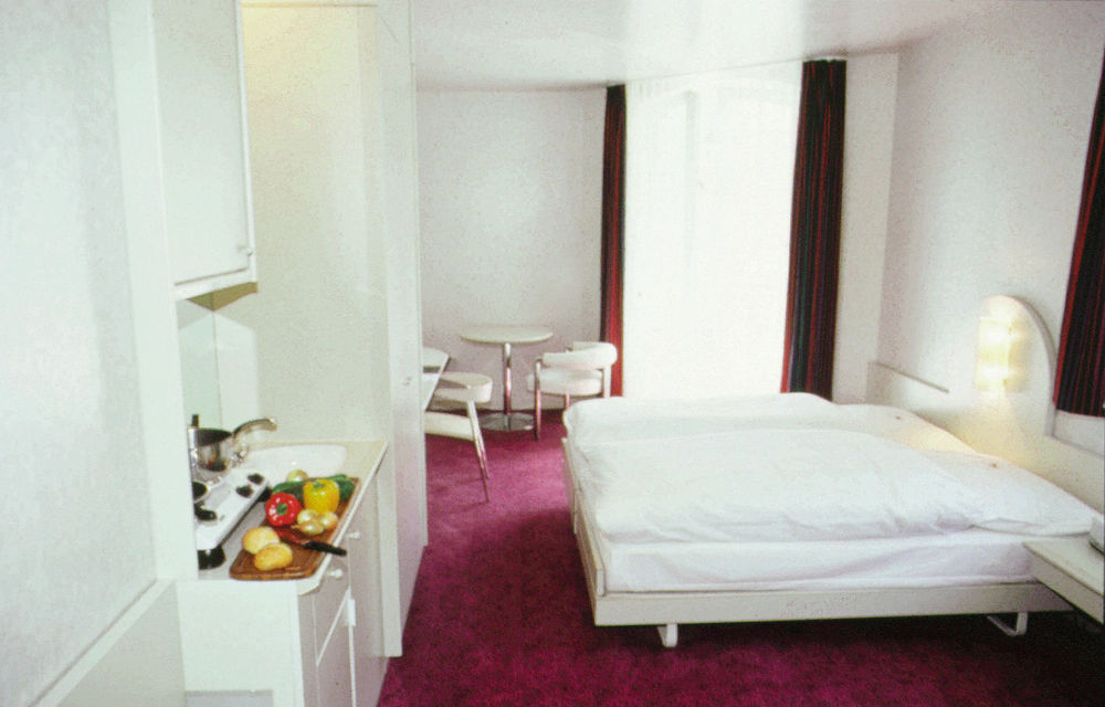 Swiss Wine By Fassbind Hotel